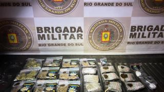 Homem é preso pelo Comando Rodoviário da BM, por tráfico de drogas, em São Leopoldo