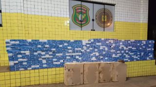 Prisão de suspeitos com apreensão de 10.500 maços de cigarros, de origem estrangeira, em Palmeira das Missões