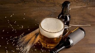 Cerveja artesanal vs. industrial: conheça as diferenças
