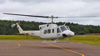 Enchentes do RS: helicóptero do Uruguai ajuda nas operações de resgate  